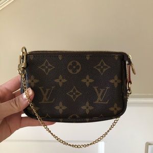 Louis Vuitton Mini Pochette Accessoires